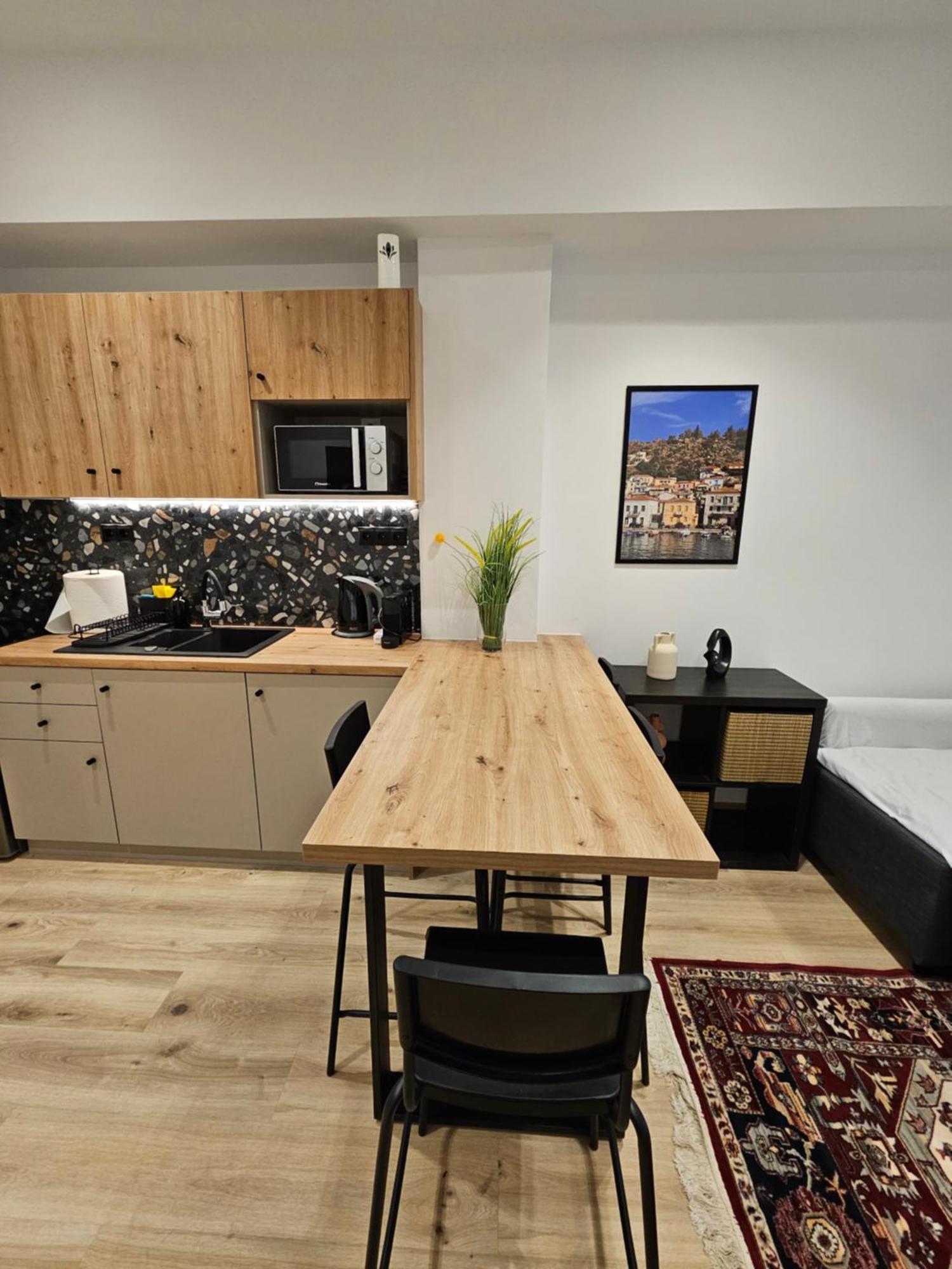 Sun Marco Apartments In Афины Номер фото